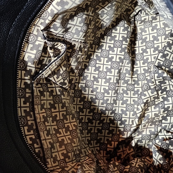 TORY BURCH BLACK PEBBLE LEATHER EMBOSSED TASSELS PURSE BAG - Picture 14 of 16